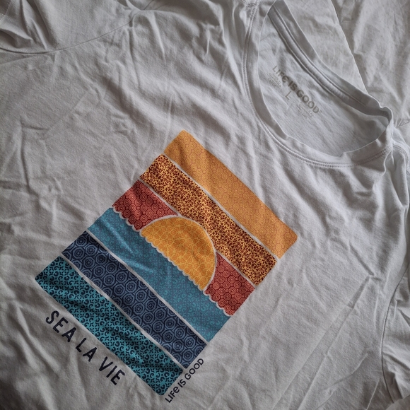 Life Is Good White Short Sleeve Tshirt - Picture 1 of 3